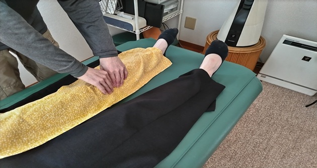 近江八幡市の全身整体つきひ　前脛骨筋の施術